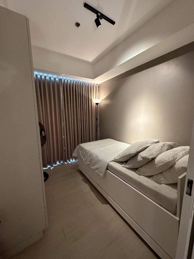 Azure Urban Resort Residence R&C - Paranaque Manila Exteriör bild
