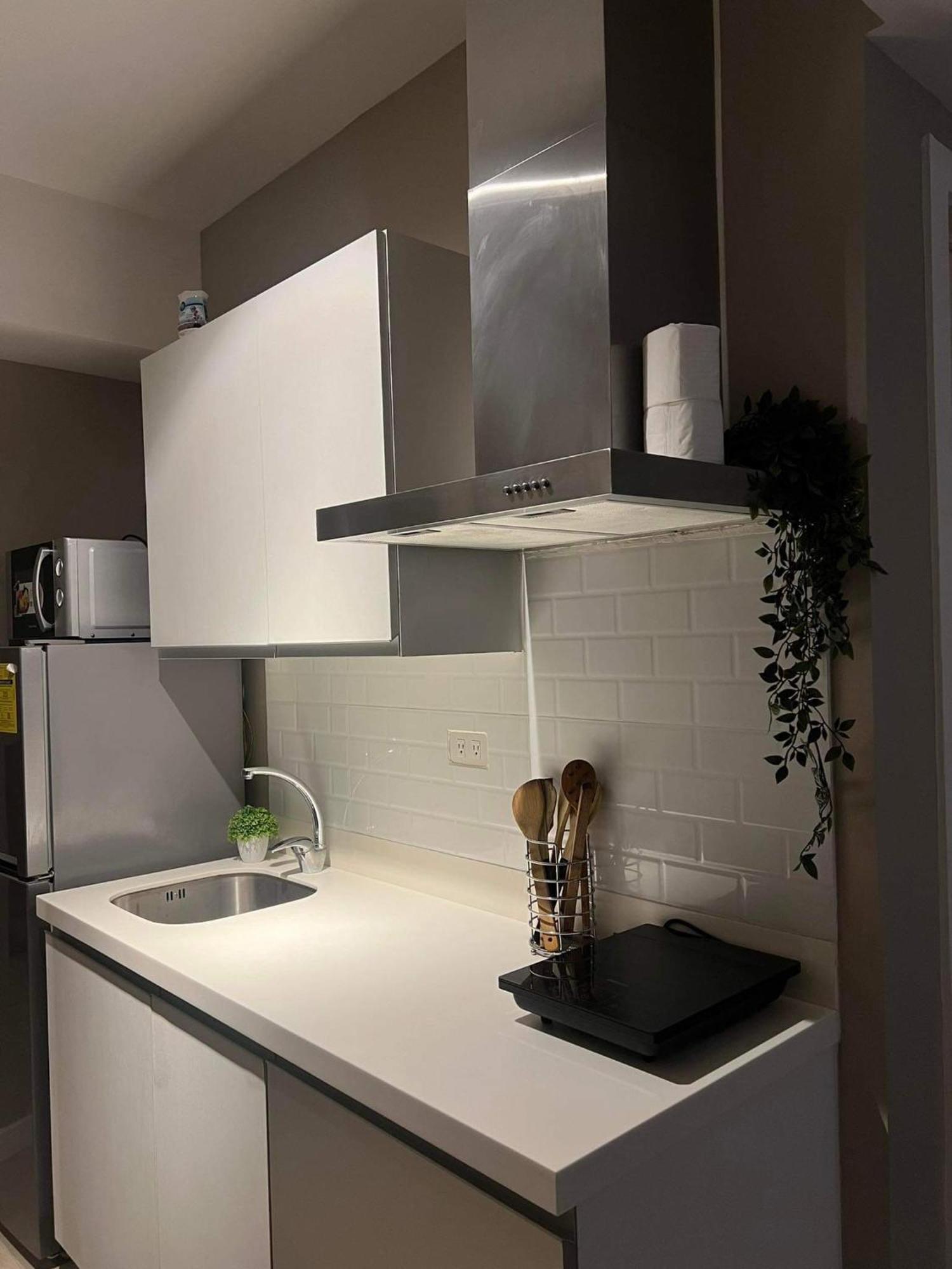 Azure Urban Resort Residence R&C - Paranaque Manila Exteriör bild