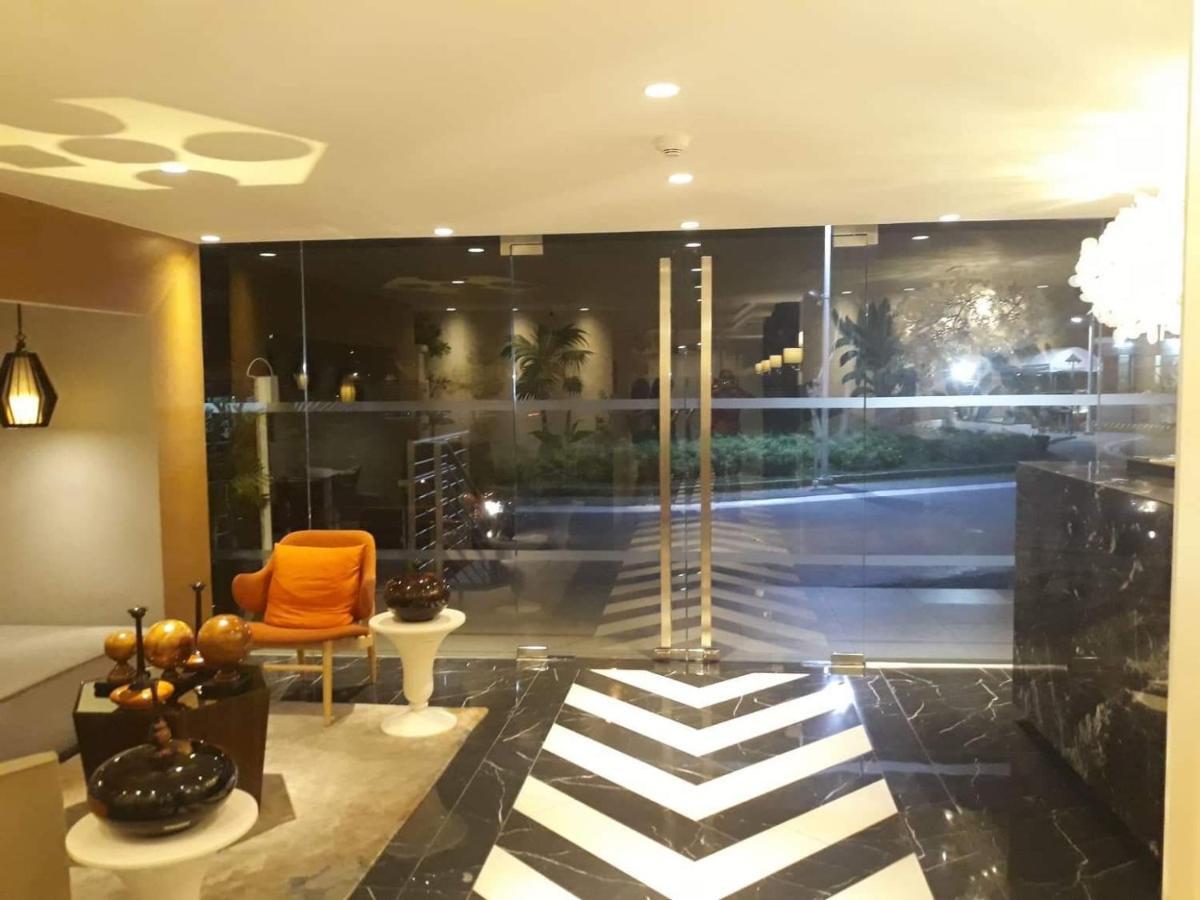 Azure Urban Resort Residence R&C - Paranaque Manila Exteriör bild