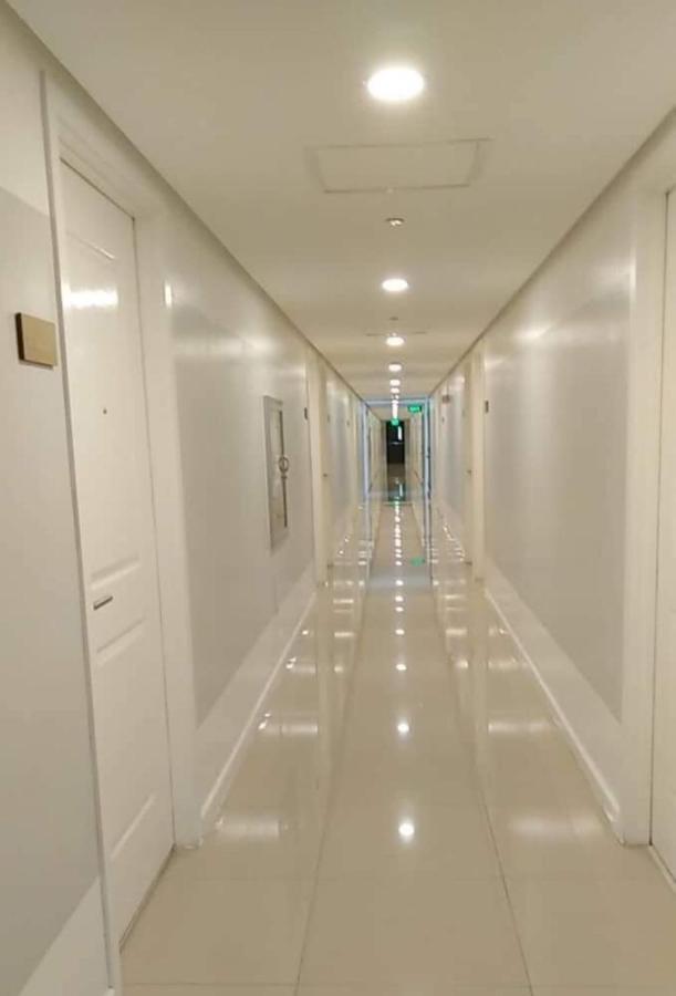 Azure Urban Resort Residence R&C - Paranaque Manila Exteriör bild